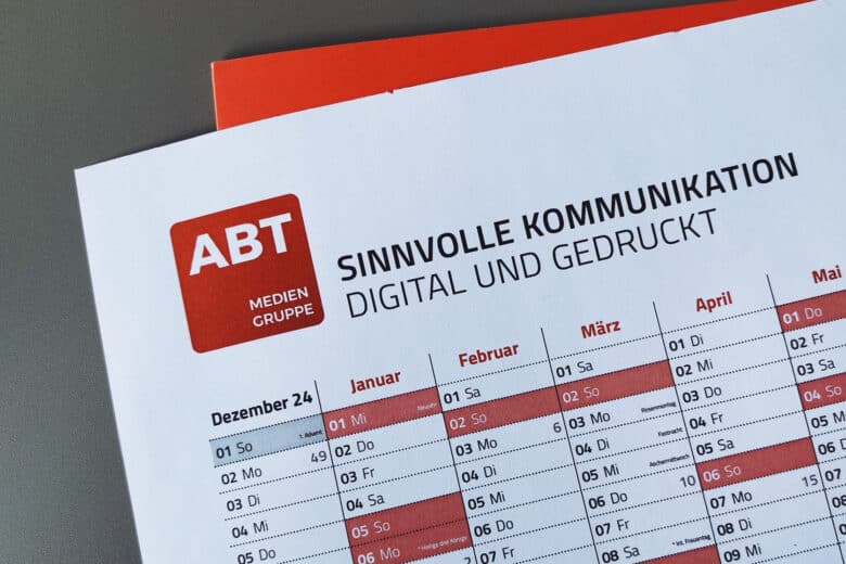 Zeitlose Werbewirkung: Die Vorteile gedruckter Kalender im modernen Marketing