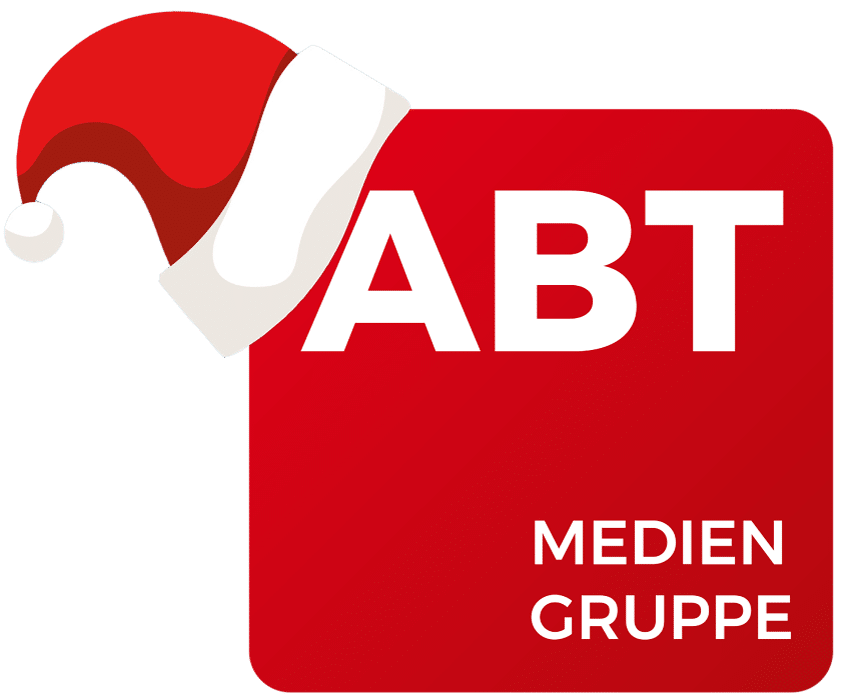 Das ABT Mediengruppe Logo in der Weihnachtsversion mit kleiner Nikolausmütze.