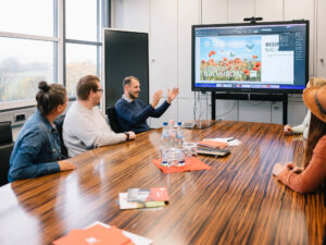 Das ABT-Team in einer Besprechung